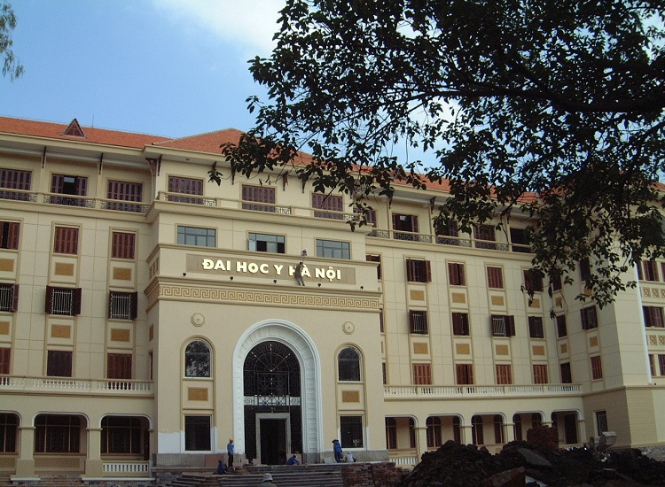 Lắp đặt máy chiếu cho trường đại học T Hà Nội